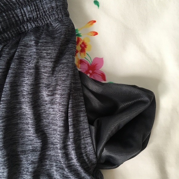 Above The Rim Grey Basketball Shorts (Size M) - Picture 4 of 6